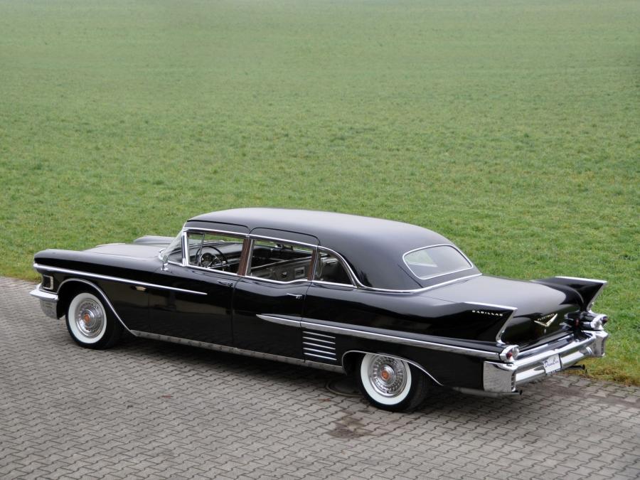  Cadillac Fleetwood Seventy-Five Limousine 1958 года  (фото 2 из 9)